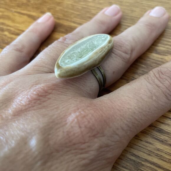 White Tan Oblong Chunky Boho Handmade Artisan Ceramic Glass‎ Ring Adjustable - Picture 3 of 7